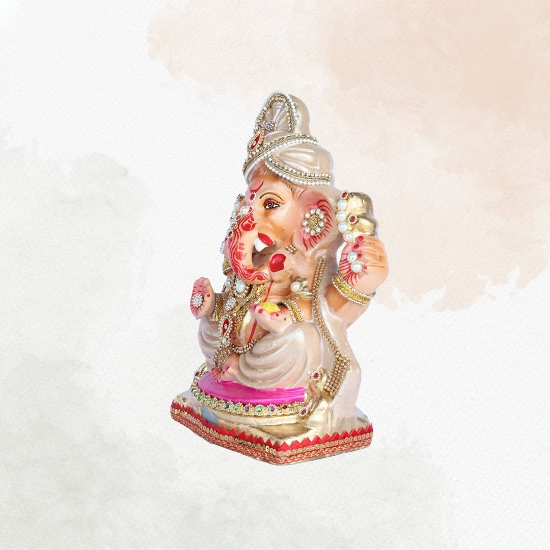 13 Inch – Ivory White Attire with Kundan & Pearl Embellishments | Eco-Friendly Shadu Mitti Lord Ganesha Idol (Copy)
